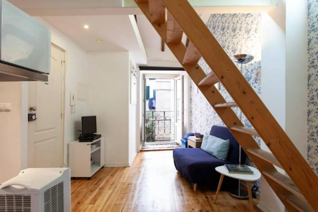 Апартаменты Alfama Ii, Eco-Penthouse With French Balcony Лиссабон